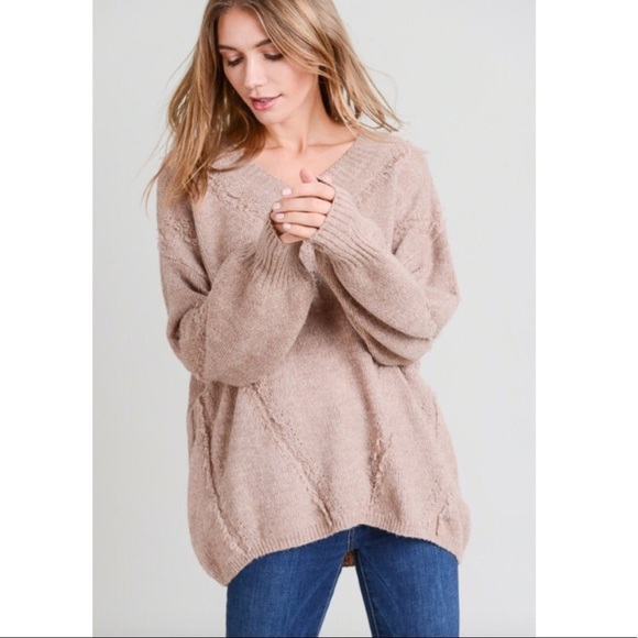 Sweaters - Accepting Offers 🌷Mauve V-Neck Sweater